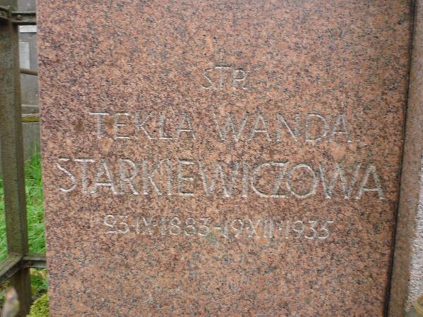 Inscription on the gravestone of Tekla Starkiewicz, Na Rossie cemetery in Vilnius, as of 2013