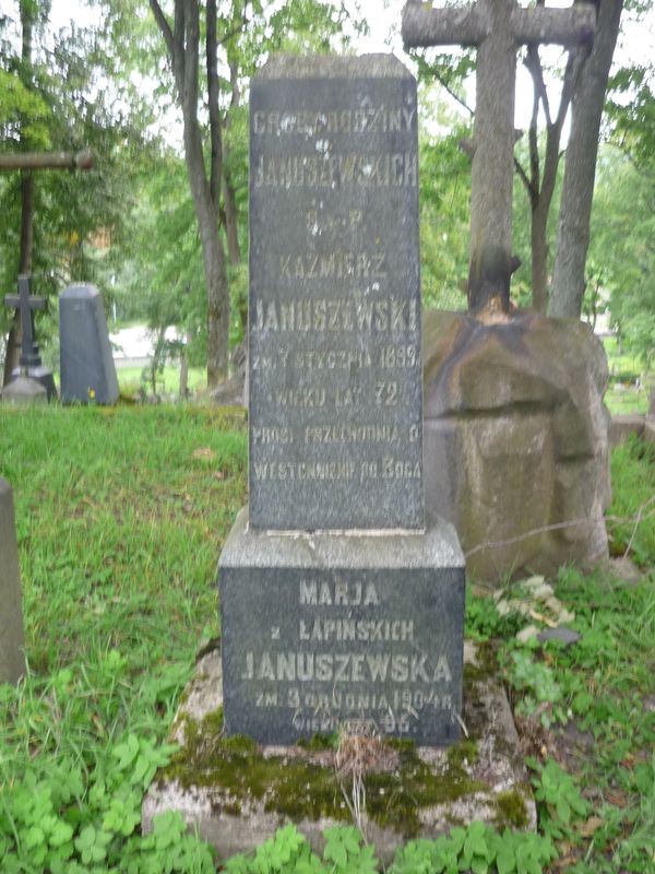 Tombstone of Kazimierz and Maria Januszewski, Na Rossie cemetery in Vilnius, as of 2013