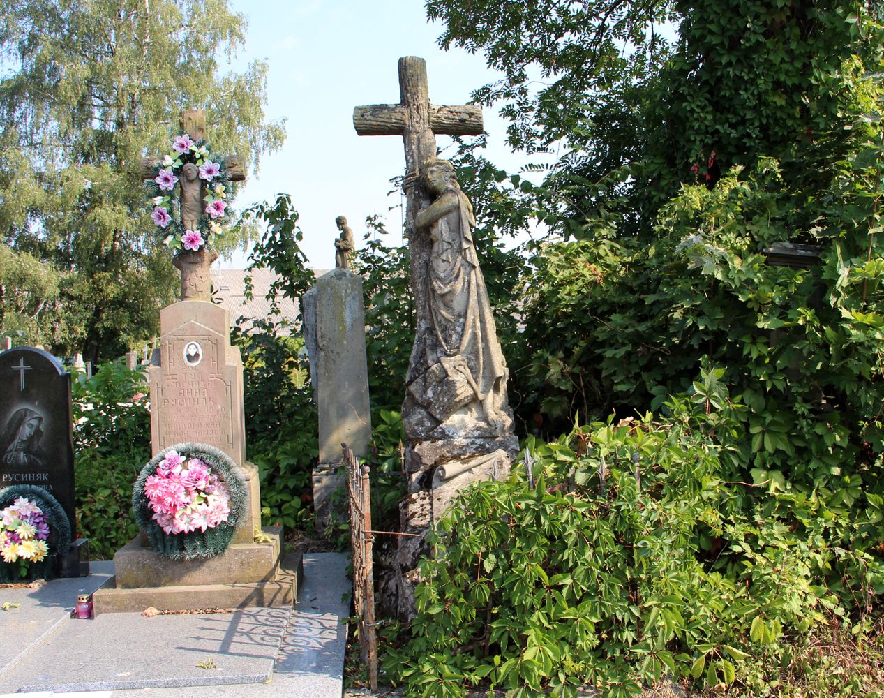 Tombstone of Katarzyna Pichurska, cemetery in Ternopil, state of 2016