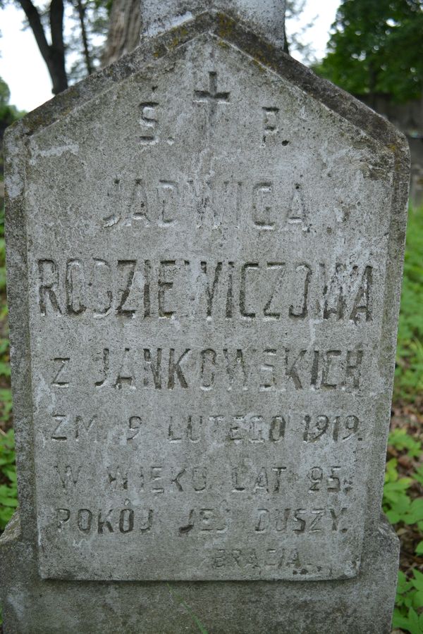 Inskrypcja na nagrobku Jadwigi Radziewiczowej, cmentarz na Rossie w Wilnie, stan z 2013