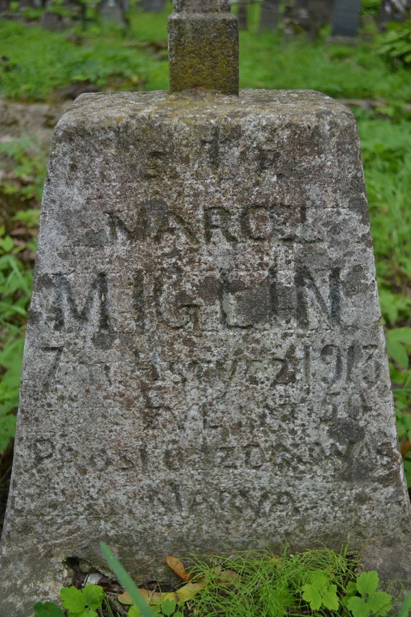 Inskrypcja na nagrobku Marcela Miglina, cmentarz na Rossie w Wilnie, stan z 2013