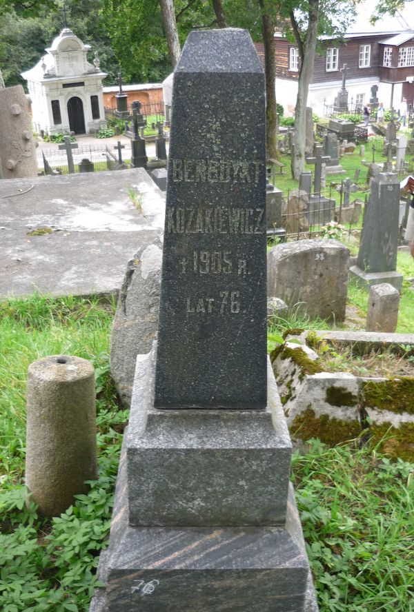 Tombstone of Benedykt Kozakiewicz, Franciszek and Józefa Malewski, Na Rossie cemetery in Vilnius, as of 2013