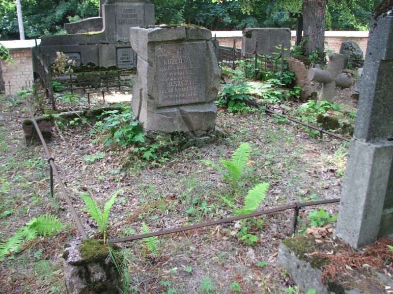 Tombstone of Jozef Kozlowski and Konstancja Ruszczyc, Ross cemetery in Vilnius, as of 2013.