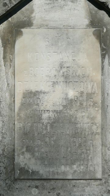 Tombstone of Konstancja and Piotr Dziekiewicz, fragment with inscription, Rossa cemetery in Vilnius, state before 2013