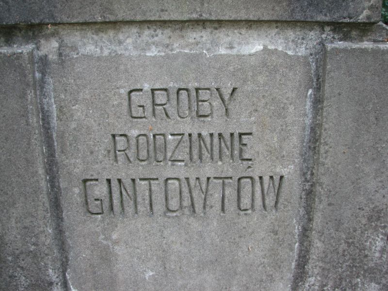Tomb of the Gintowt family and Barbara Korzeniowska, Ross cemetery in Vilnius, as of 2013.