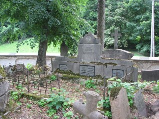 Grobowiec rodziny Gintowt i Barbary Korzeniowskiej, cmentarz na Rossie w Wilnie, stan na 2013 r.