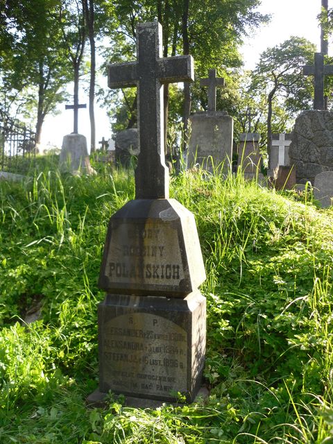 Tombstone of Aleksandra, Stefania and Aleksandra Polanski and Katarzyna Werecka, Rossa cemetery in Vilnius, state before 2013