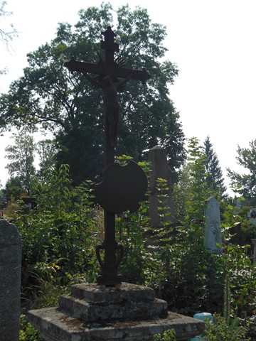 Fragment of N.N.'s tombstone, Ternopil cemetery, state of 2016