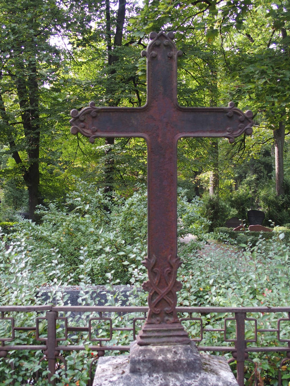 Nagrobek Wincentego Wołłowicza, cmentarz św. Michała w Rydze, stan z 2021 r.