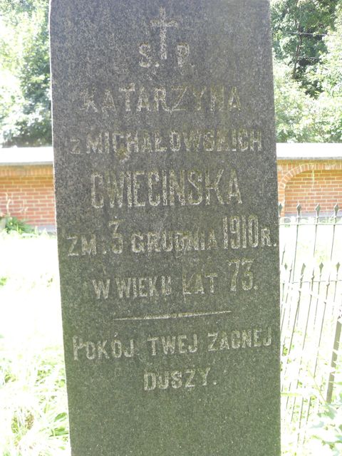 Tombstone of Katarzyna and Edward Cwiecinski, fragment with inscription, Rossa cemetery in Vilnius, state before 2013