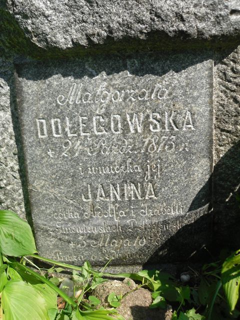 Nagrobek Janiny i Małgorzaty Dołęgowskich, fragment z inskrypcją, cmentarz na Rossie w Wilnie, stan przed 2013