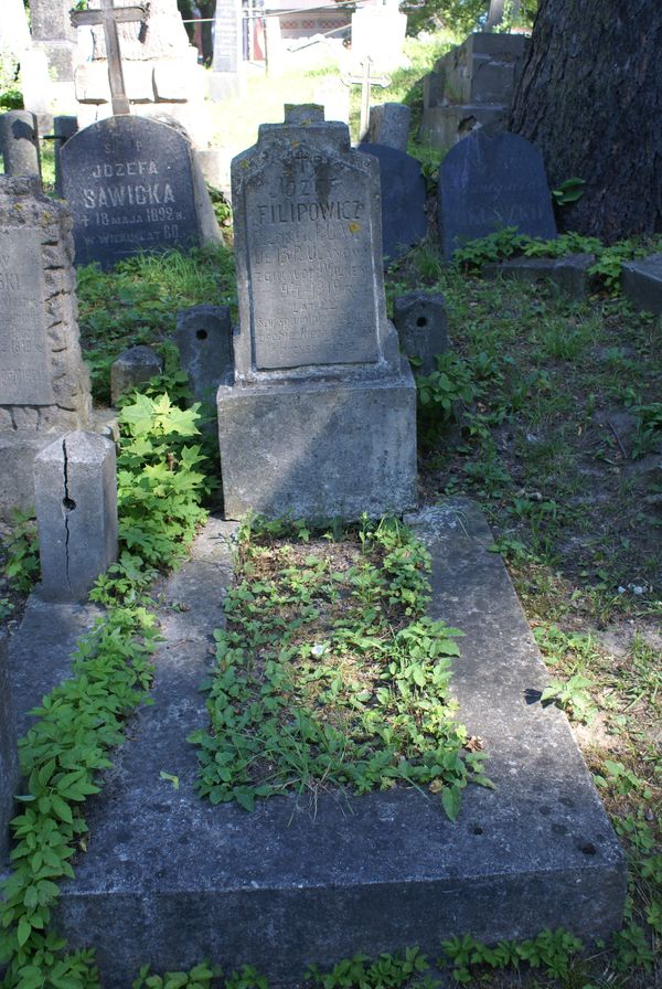 Nagrobek Józefa Filipowicza, cmentarz na Rossie w Wilnie, stan z 2013 r.