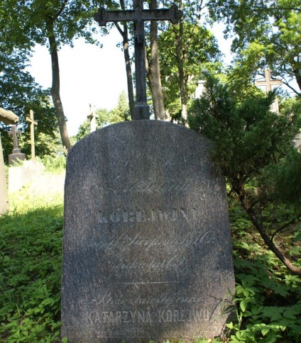 Nagrobek Katarzyny Korejwo i Zuzanny Korejwiny, cmentarz na Rossie w Wilnie, stan z 2013 r.