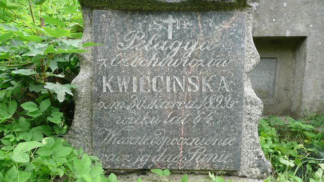 Tombstone of Pelagia Kwiecinska, fragment with inscription, Rossa cemetery in Vilnius, state before 2013