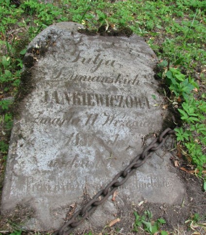 Nagrobek Julii Jankiewicz, cmentarz na Rossie w Wilnie, stan na 2013 r.