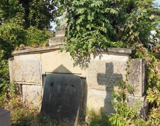 Grobowiec rodziny Schmidtów, cmentarz w Tarnopolu, stan z 2013 roku