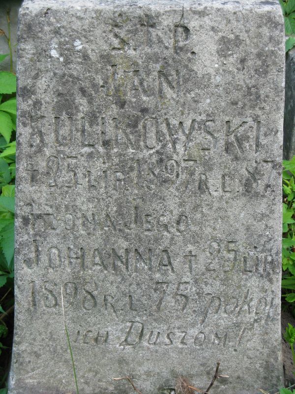 Inscription from the tombstone of the Kulinowski family, Na Rossie cemetery in Vilnius, as of 2013