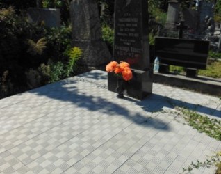 Nagrobek rodziny Mazurkiewicz i Eugenii Tracz, cmentarz w Tarnopolu, stan z 2016 roku