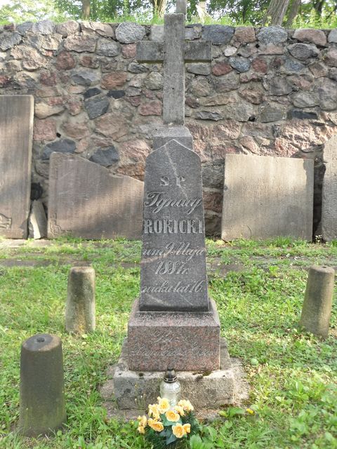 Tombstone of Marcjanna Rakicka and Ignacy Rokicki from the Ross Cemetery in Vilnius, as of 2013.