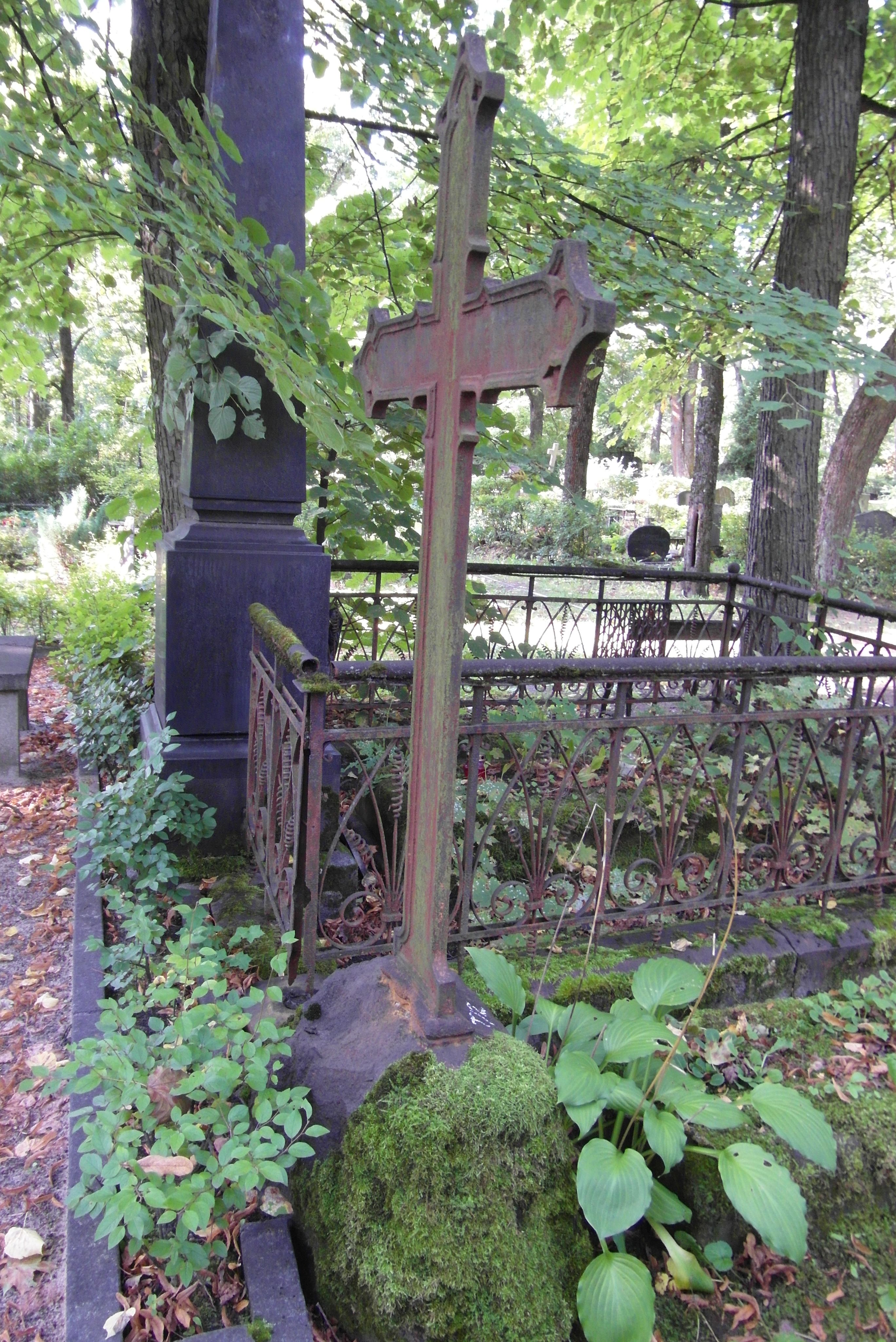 Tombstone of Klara Oleszkiewicz, St Michael's cemetery in Riga, as of 2021.