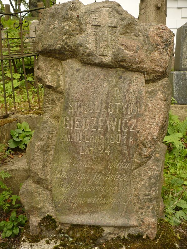 A fragment of the tomb of Scholastika Gieczewicz, Na Rossie cemetery in Vilnius, state of 2013