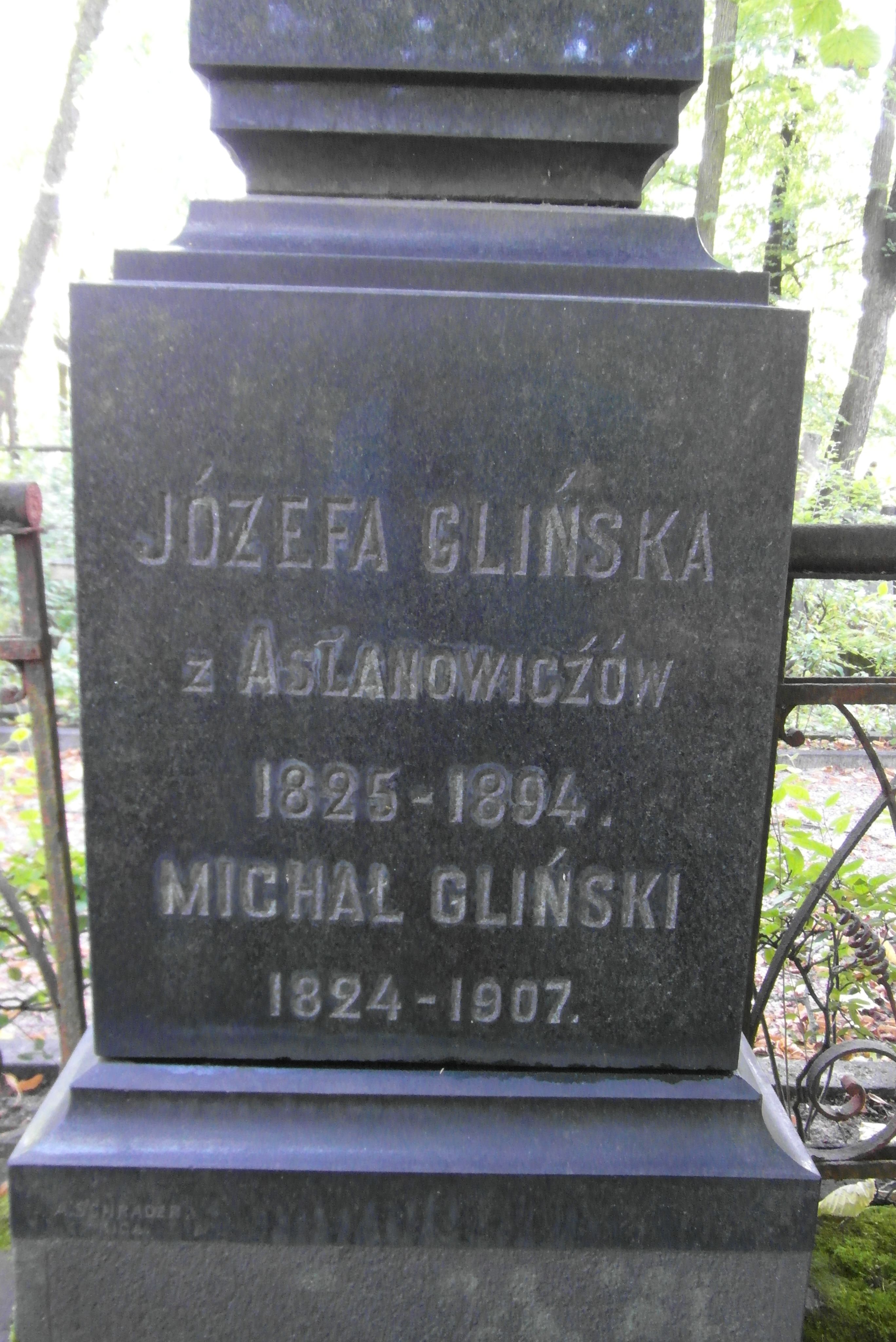 Inscription from the gravestone of Jozefa Glinska, Michal Glinski, St Michael's cemetery in Riga, as of 2021.