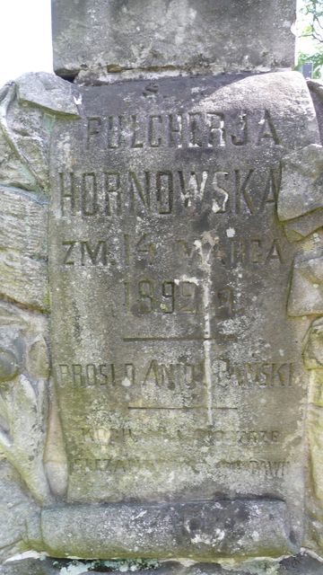 Fragment nagrobka Pulcherii Hornowskiej z cmentarza na Rossie w Wilnie, stan z 2013 r.