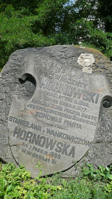 Tombstone of Stanislava Honarska and Wincent Hornowski from the Ross Cemetery in Vilnius, as of 2013.
