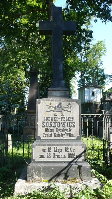 Tombstone of Ludwik Zdanowicz from the Ross cemetery in Vilnius, as of 2013.