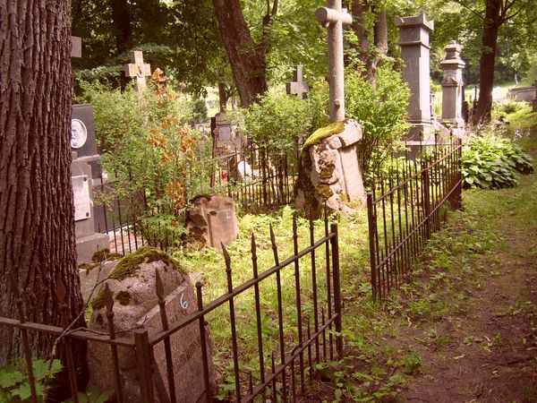 Nagrobek Felicji Czernichowskiej, cmentarz na Rossie w Wilnie, stan na 2013 r.