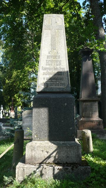 Nagrobek Seweryna Hoppen z cmentarza na Rossie w Wilnie, stan z 2013 r.