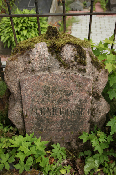 Tombstone of Leokadia Czernichowska, Ross cemetery in Vilnius, as of 2013.