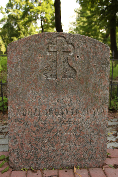 Tombstone of Leokadia Andrzejkowicz, Ross cemetery in Vilnius, as of 2014.