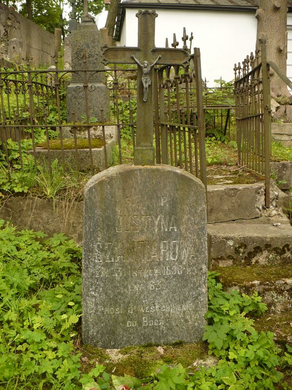 Tombstone of Justyna Szantar, Na Rossie cemetery in Vilnius, as of 2013