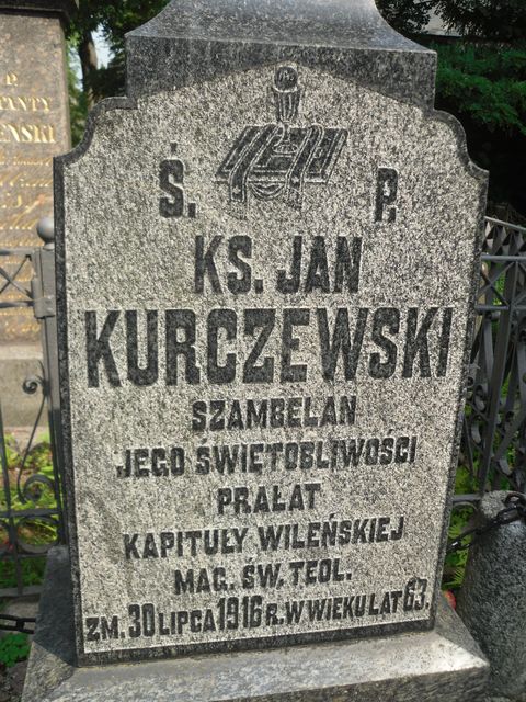 Fragment of Jan Kurczewski's tombstone from the Ross Cemetery in Vilnius, as of 2013.