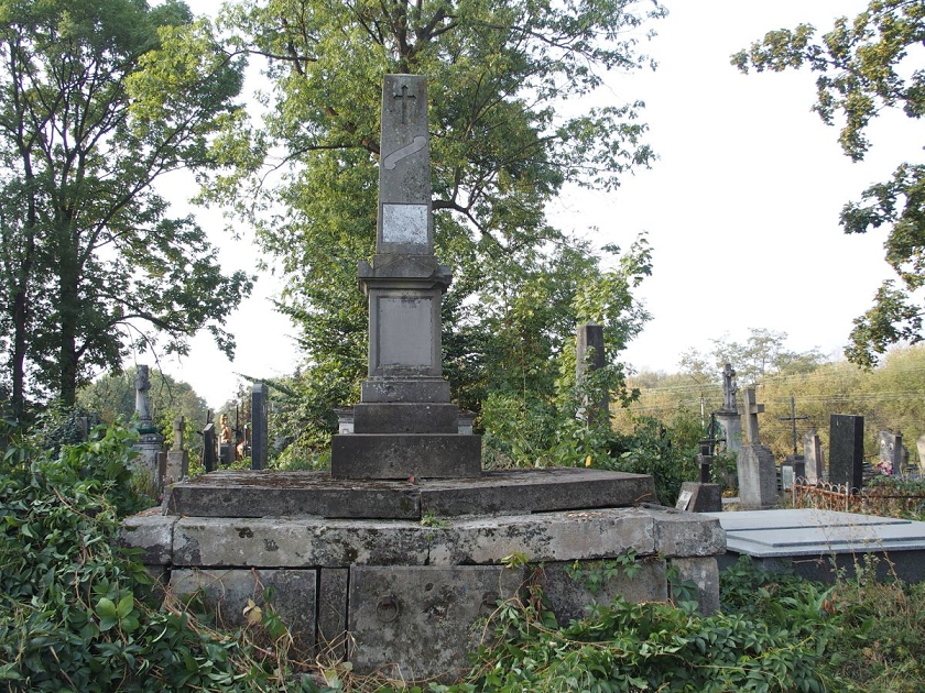 Grobowiec Ludwika Patkiewicza, Czesława Sawickiego, Ferdynanda, Kazimierza i Wirginii Szydłowskich, cmentarz w Tarnopolu, stan z 2016