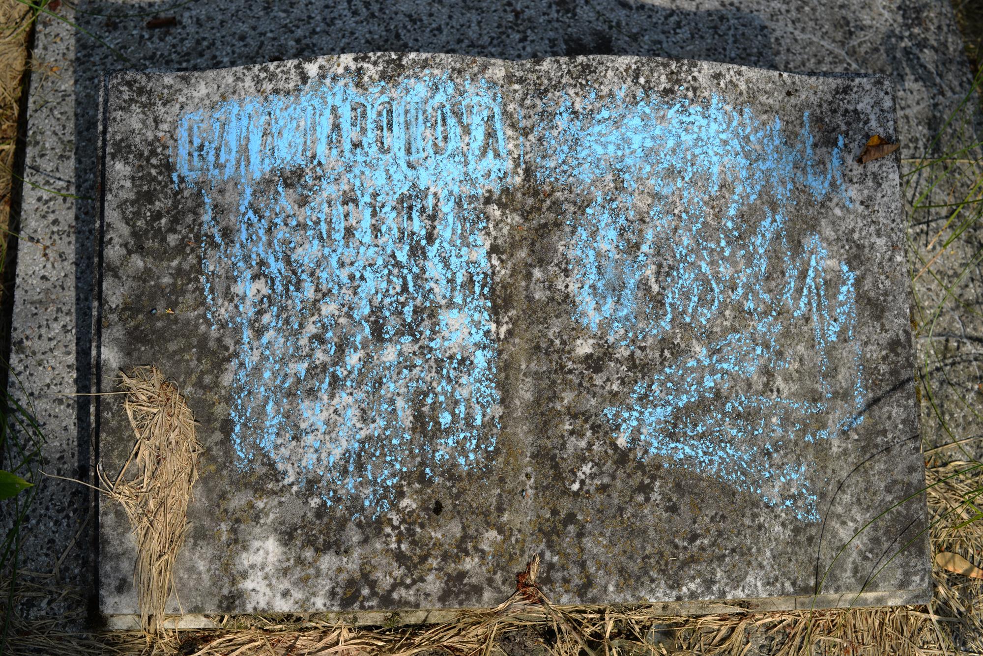 Photo montrant Tombstone of Ezka Daroková