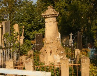 Nagrobek Katarzyny Kurasiewicz i Adama Wolskiego, cmentarz w Tarnopolu, stan z 2016 r.