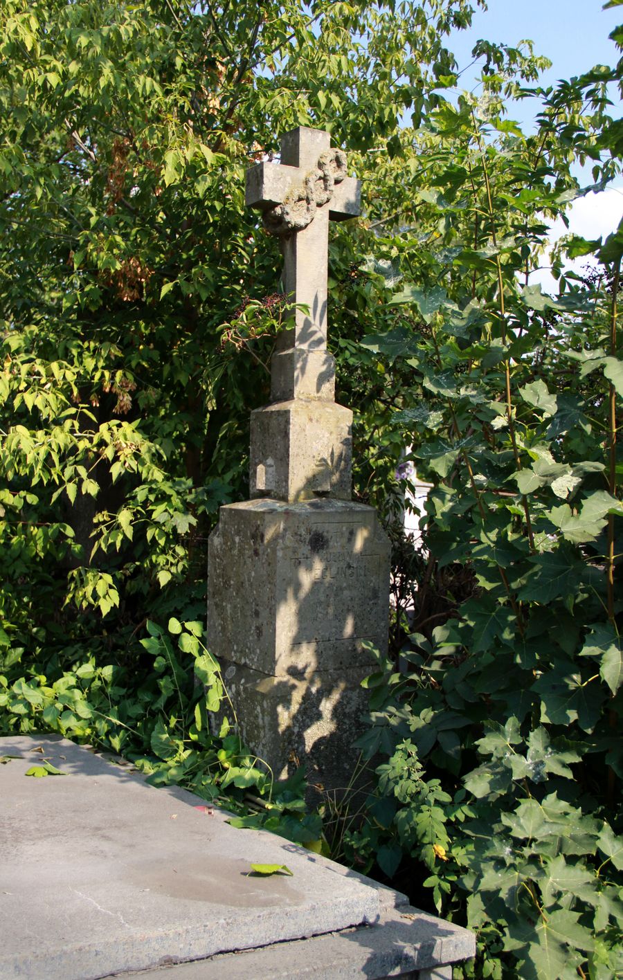 Tombstone of Julian Weglinski, Ternopil cemetery, state of 2016