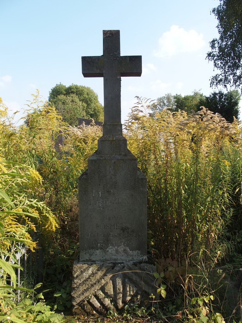 Tombstone of Franciszka Bodzian and Maria Kosmena, Ternopil cemetery, as of 2016.