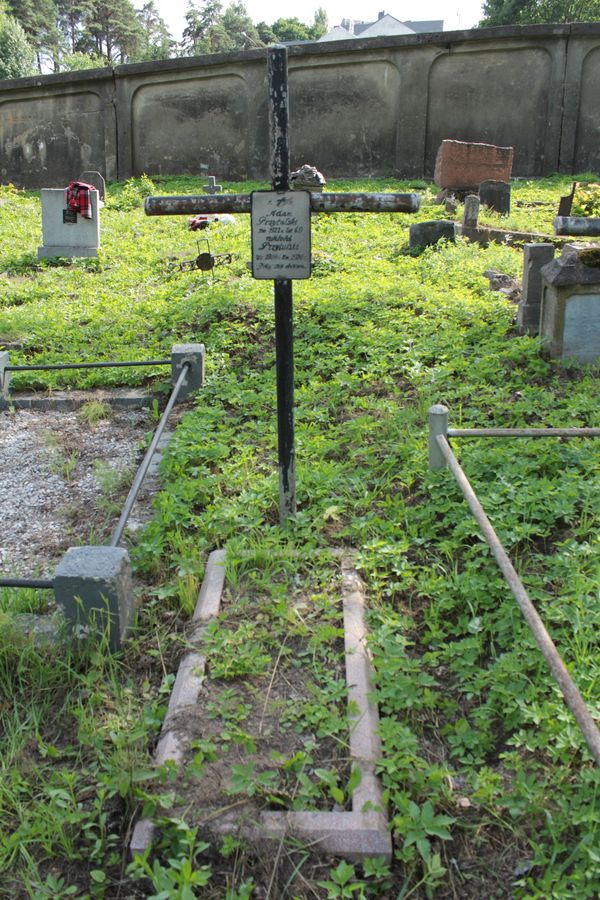 Nagrobek Adama i Witolda Przytulskich, cmentarz Na Rossie w Wilnie, stan z 2013 roku