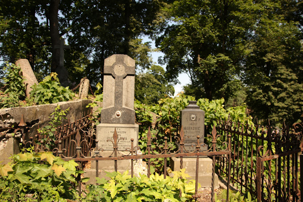 Tombstone of Stefania Piznal, Ross cemetery in Vilnius, as of 2013.