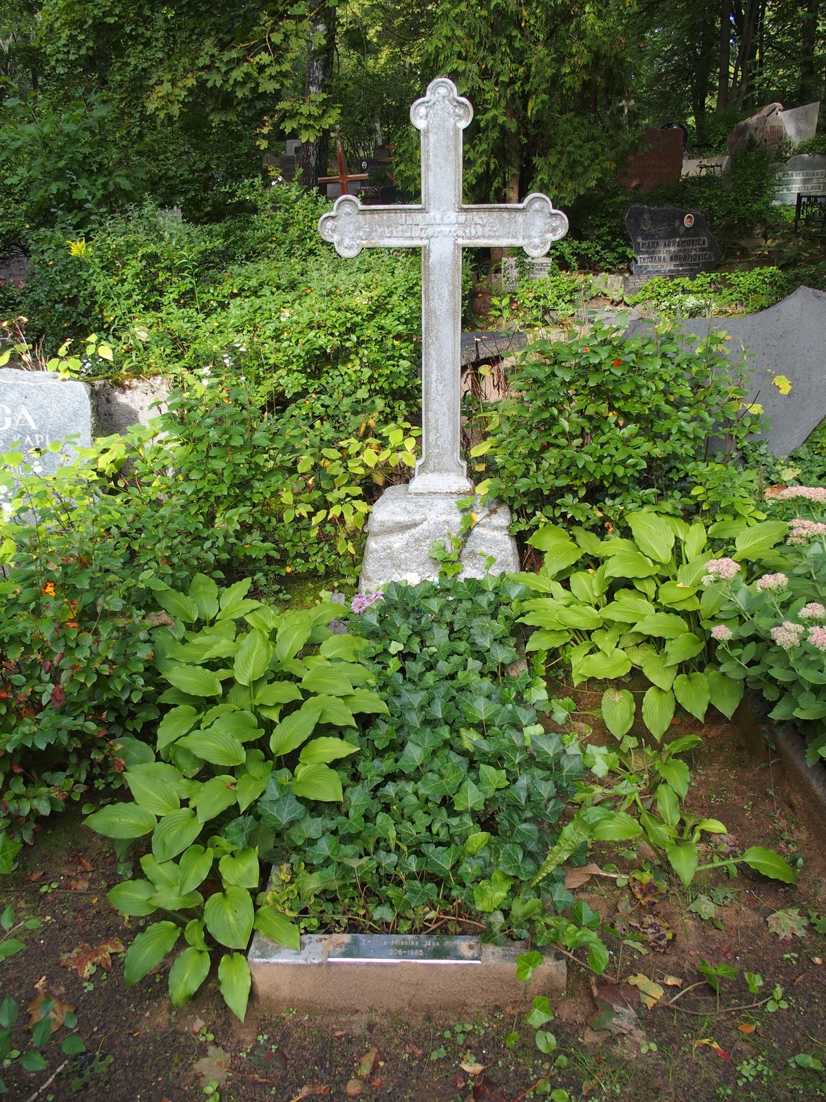 Tombstone of Emilia Misniks Jāna and Jan Makowski, St Michael's cemetery in Riga, as of 2021.