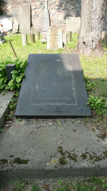 Adam Chmielarz's tombstone from the Ross Cemetery in Vilnius, as of 2013.