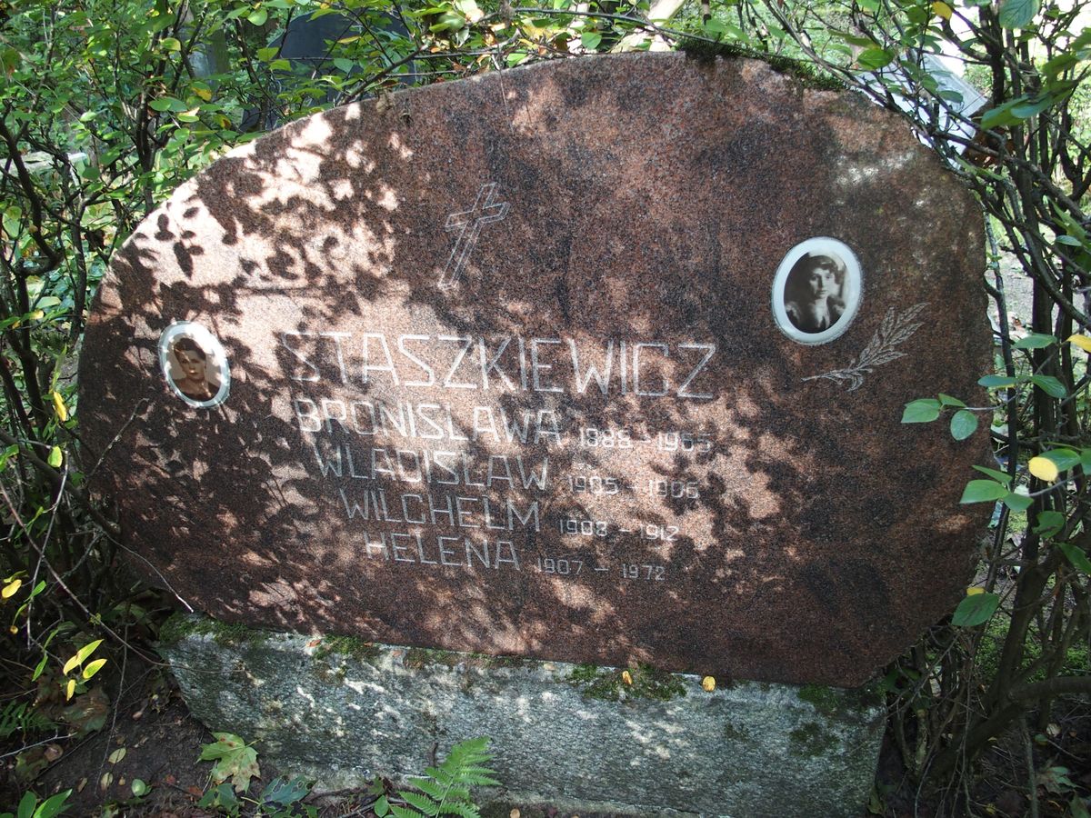 Tombstone of Bronisława Staszkiewicz, Helena Staszkiewicz, Wilhelm Staszkiewicz and Władysław Staszkiewicz, St Michael's cemetery in Riga, as of 2021.