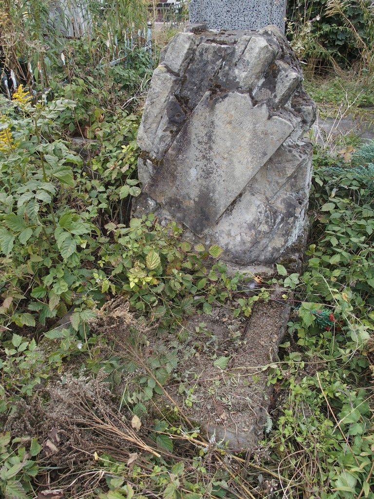 Tombstone of N.N. Krzyzanowska, Ternopil cemetery, pre-2016 state