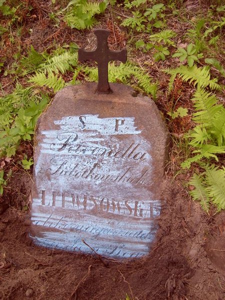 Tombstone of Petronela Litvinowska, Ross cemetery in Vilnius, as of 2014.