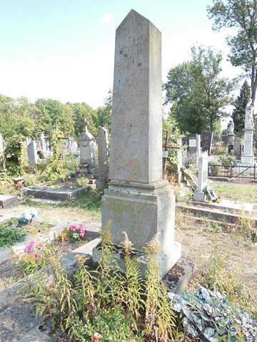 Tomb of Joseph Willaume and Karolina Willaume from the cemeteries of the former Ternopil district, as of 2016.