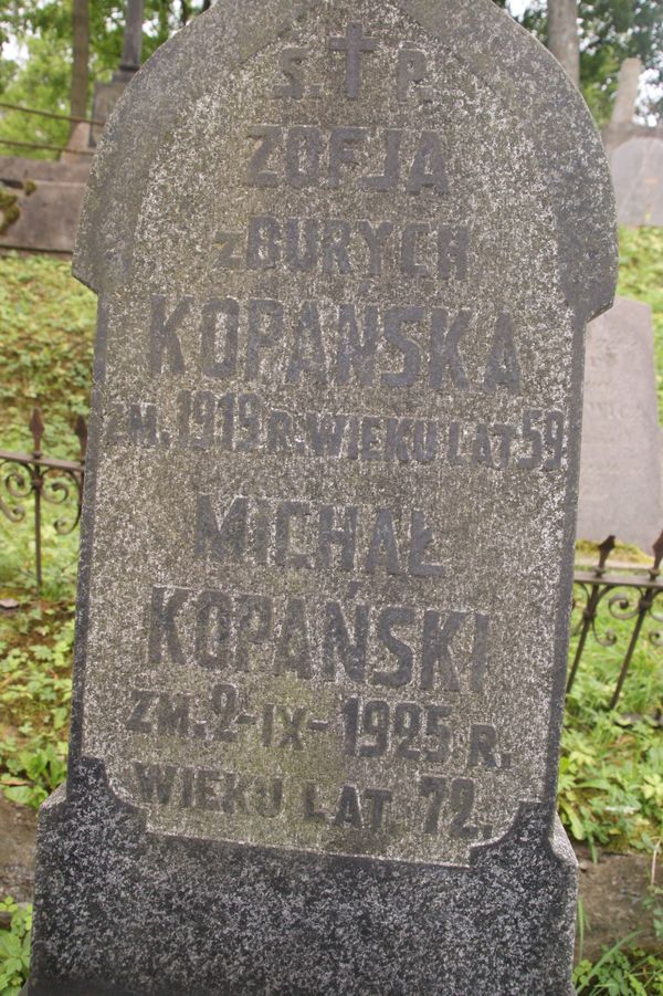 Inscription on the gravestone of Henryk, Michał and Zofia Kopański, Na Rossie cemetery in Vilnius, as of 2013