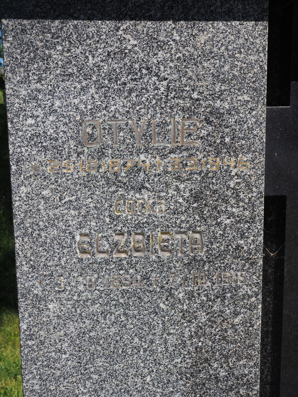 Fragment of the tomb of the Danelová family and Gertruda Kochová, Karviná Důl cemetery, as of 2022